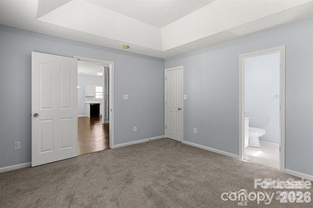 6828 Ayrshire Glen Place, Charlotte, NC 28273