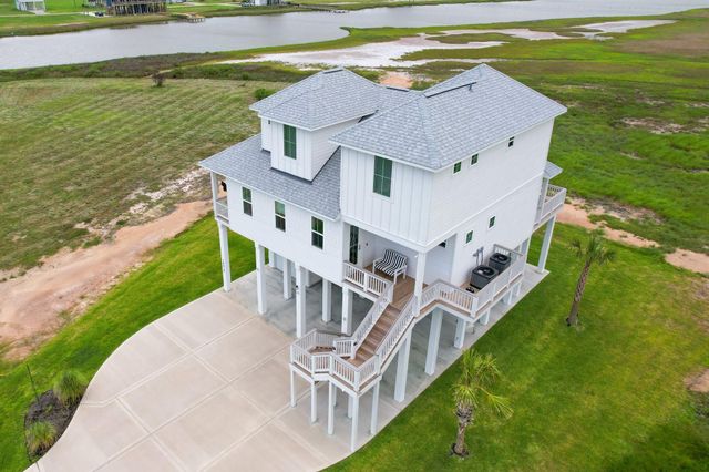 18414 Indian Beach Ct, Galveston, TX 77554