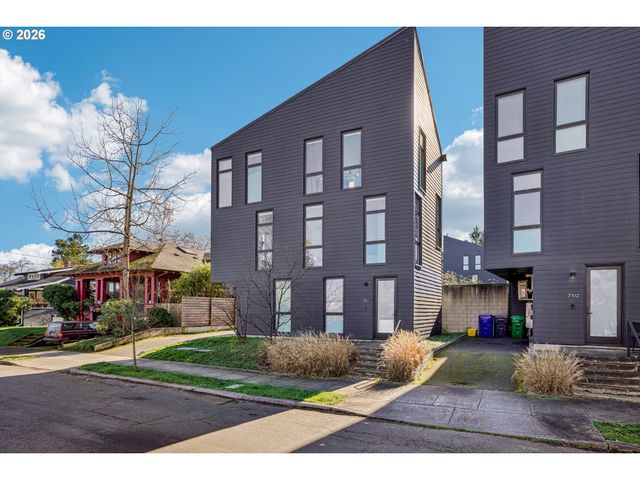 150 N BUFFALO St, Portland, OR 97217