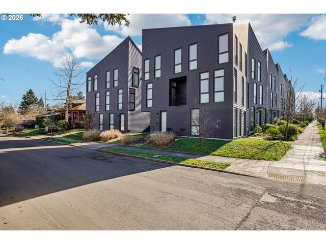 150 N BUFFALO St, Portland, OR 97217