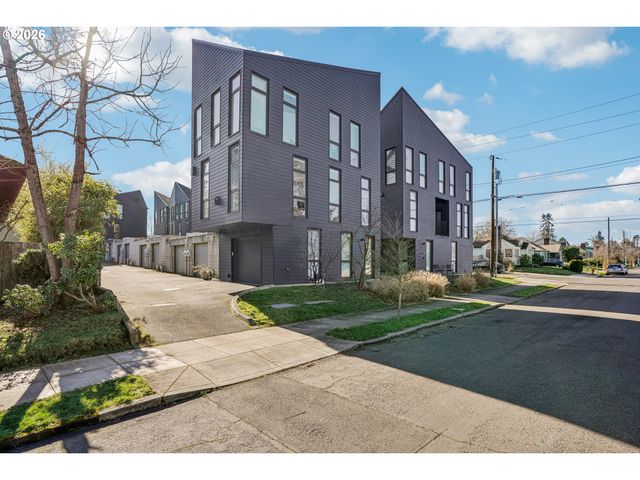 150 N BUFFALO St, Portland, OR 97217