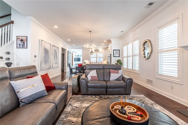 22 Carolina Avenue, Oakmont, PA 15139