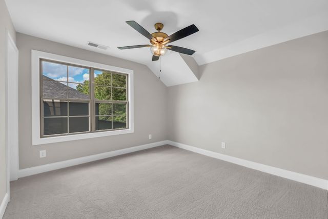 349 Chase Dr, Clarksville, TN 37043