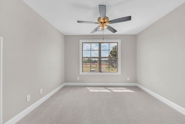 349 Chase Dr, Clarksville, TN 37043
