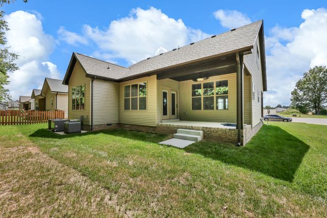 349 Chase Dr, Clarksville, TN 37043