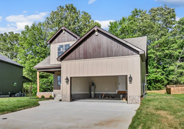 349 Chase Dr, Clarksville, TN 37043