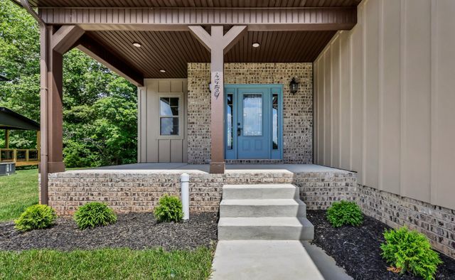 349 Chase Dr, Clarksville, TN 37043