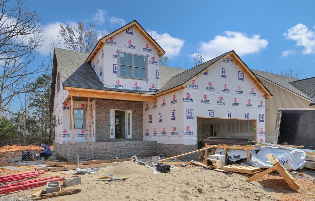 349 Chase Dr, Clarksville, TN 37043