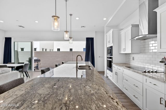 253 E BALSAM Drive, Chandler, AZ 85286