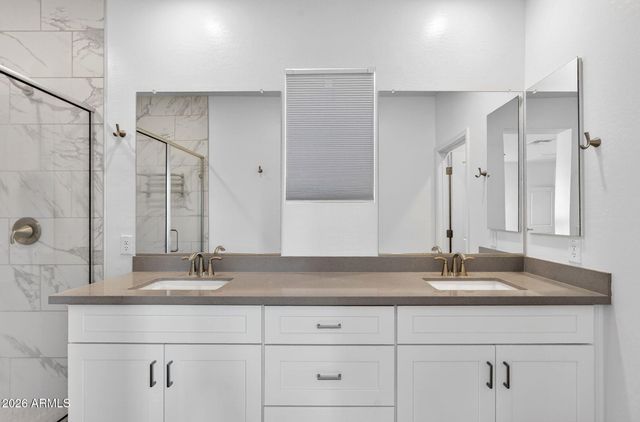 253 E BALSAM Drive, Chandler, AZ 85286