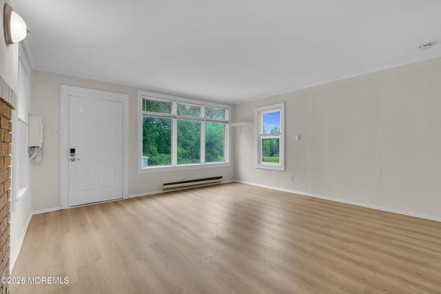 302 Schoolhouse Road Unit B, Monroe, NJ 08831
