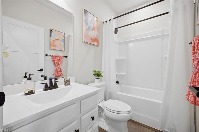 1214 Gunboat DR, Suffolk, VA 23435