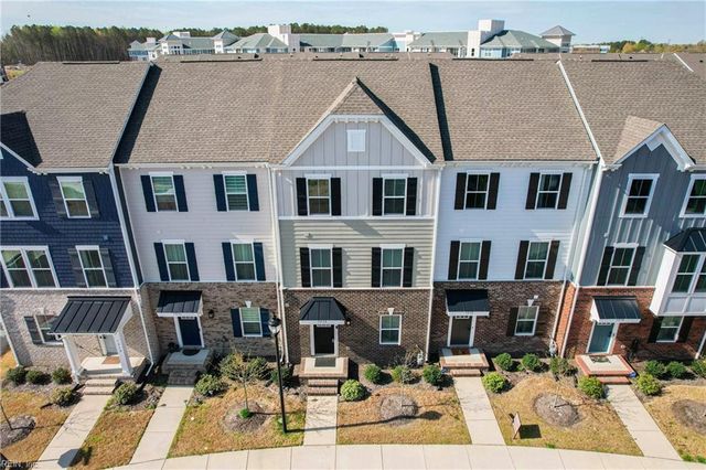 1214 Gunboat DR, Suffolk, VA 23435