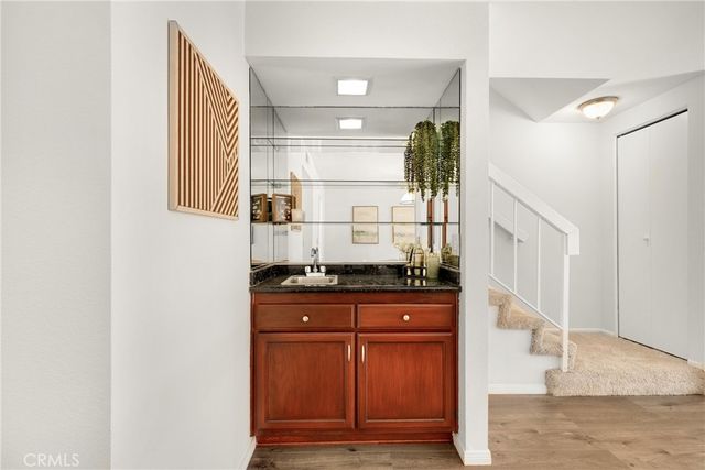 6021 Lindley Avenue 12, Tarzana, CA 91356