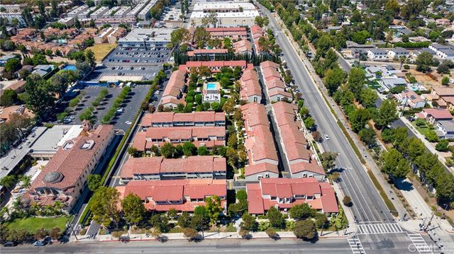 6021 Lindley Avenue 12, Tarzana, CA 91356