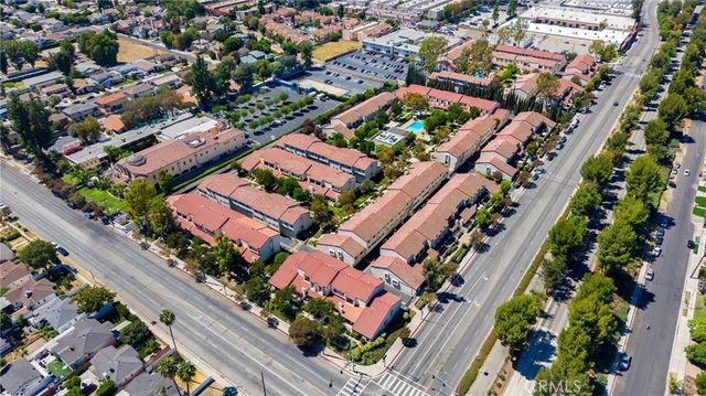 6021 Lindley Avenue 12, Tarzana, CA 91356
