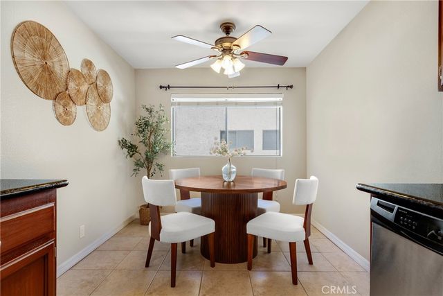 6021 Lindley Avenue 12, Tarzana, CA 91356