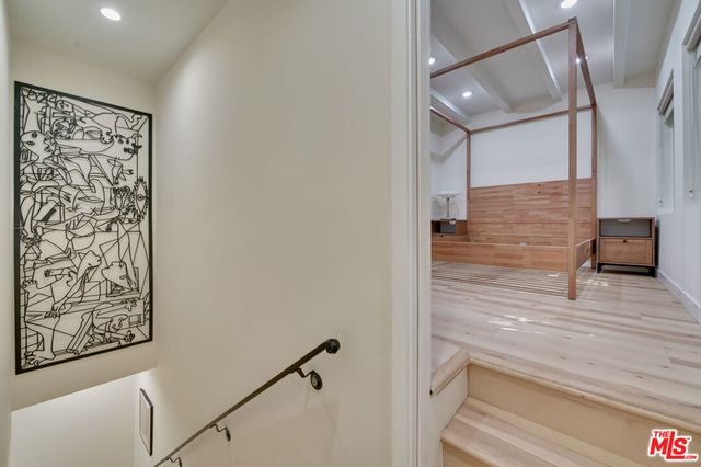 9042 Phyllis Avenue B, West Hollywood, CA 90069