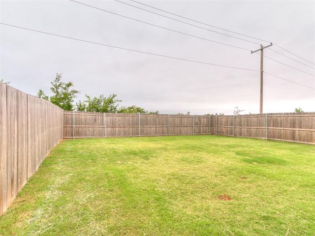 10613 Red Thistle Drive, Oklahoma City, OK 73131