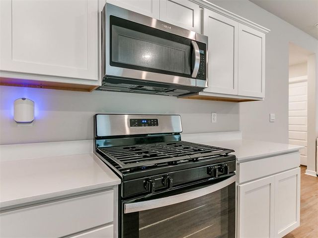 10613 Red Thistle Drive, Oklahoma City, OK 73131