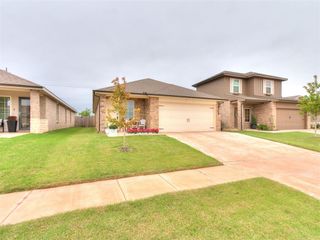 10613 Red Thistle Drive, Oklahoma City, OK 73131