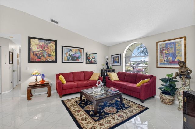 5235 Europa Drive Apt L, Boynton Beach, FL 33437