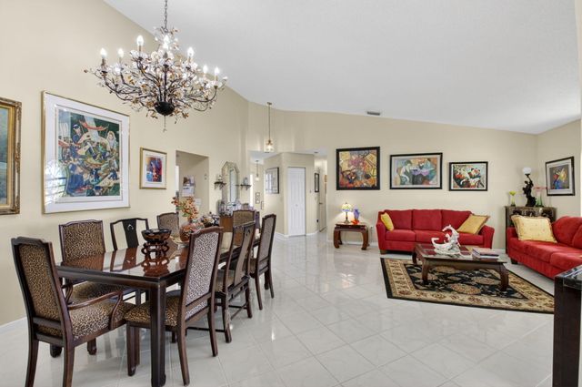 5235 Europa Drive Apt L, Boynton Beach, FL 33437