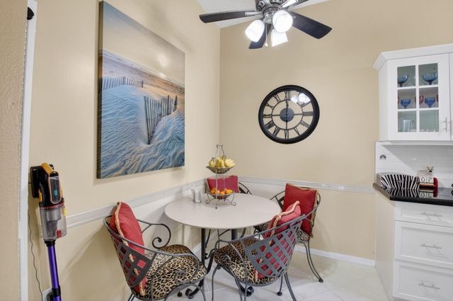 5235 Europa Drive Apt L, Boynton Beach, FL 33437