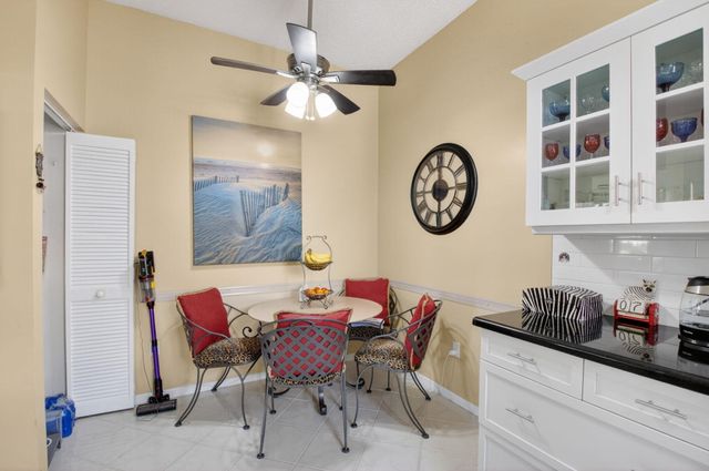 5235 Europa Drive Apt L, Boynton Beach, FL 33437