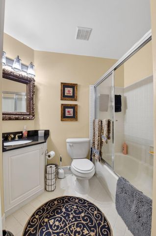 5235 Europa Drive Apt L, Boynton Beach, FL 33437