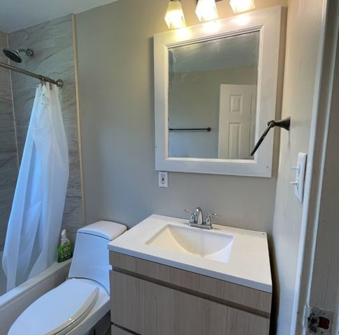 420 Garland Avenue, Romeoville, IL 60446
