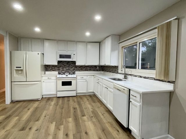 420 Garland Avenue, Romeoville, IL 60446