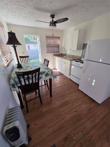 811 NE 14th Ct Single family, Fort Lauderdale, FL 33304