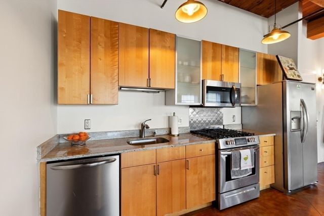 60 Dudley St 322, Chelsea, MA 02150