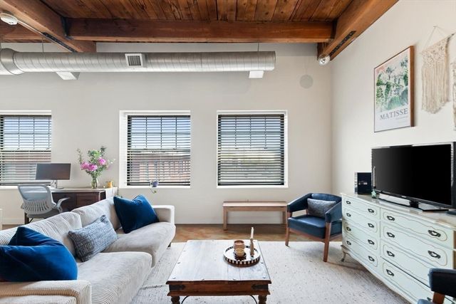 60 Dudley St 322, Chelsea, MA 02150