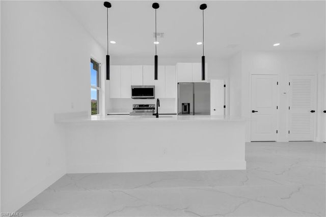 2614 19th ST W, Lehigh Acres, FL 33971