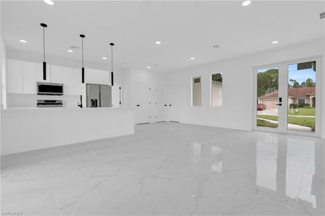 2614 19th ST W, Lehigh Acres, FL 33971