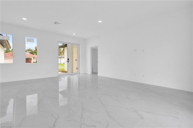 2614 19th ST W, Lehigh Acres, FL 33971