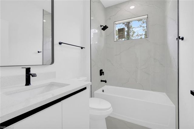 2614 19th ST W, Lehigh Acres, FL 33971