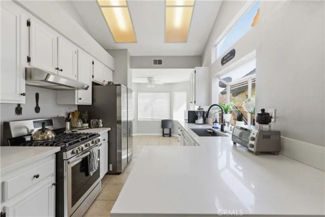 2709 Sandstone Court, Palmdale, CA 93551