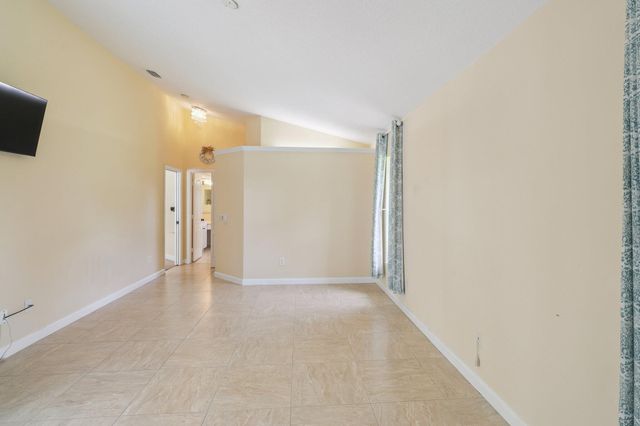 1190 SW Mirror Lake Cove, Port St Lucie, FL 34953