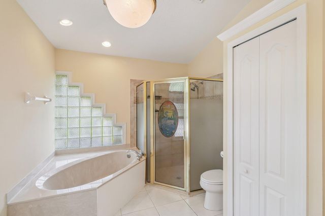 1190 SW Mirror Lake Cove, Port St Lucie, FL 34953