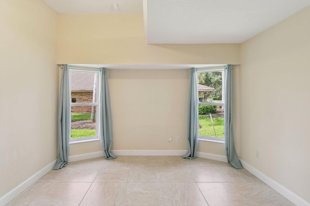 1190 SW Mirror Lake Cove, Port St Lucie, FL 34953