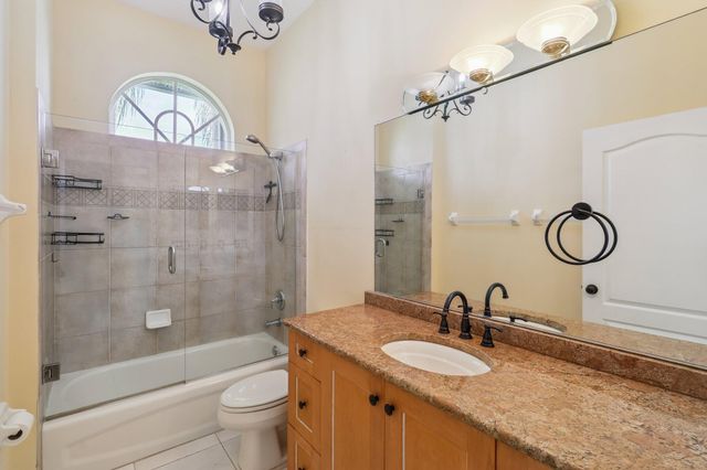 1190 SW Mirror Lake Cove, Port St Lucie, FL 34953
