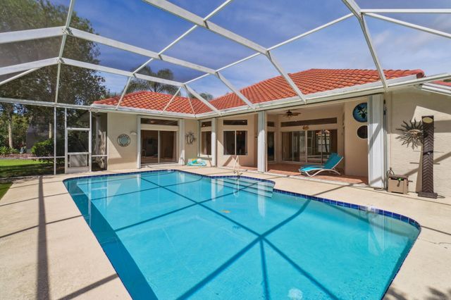 1190 SW Mirror Lake Cove, Port St Lucie, FL 34953