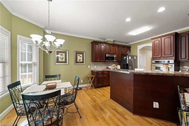 134 Graywood Court, Advance, NC 27006