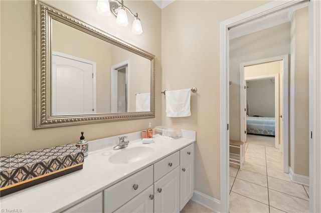 134 Graywood Court, Advance, NC 27006