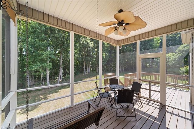 134 Graywood Court, Advance, NC 27006