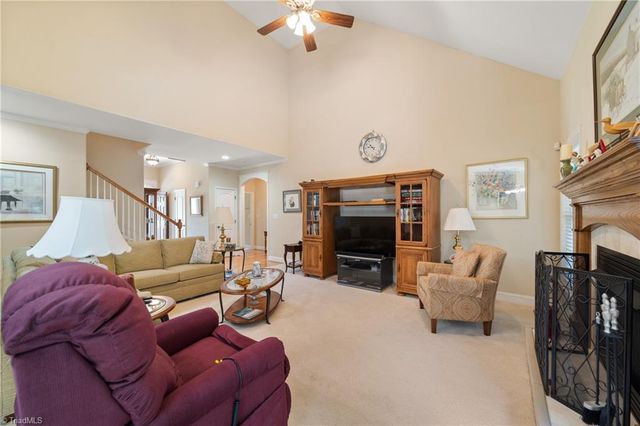 134 Graywood Court, Advance, NC 27006