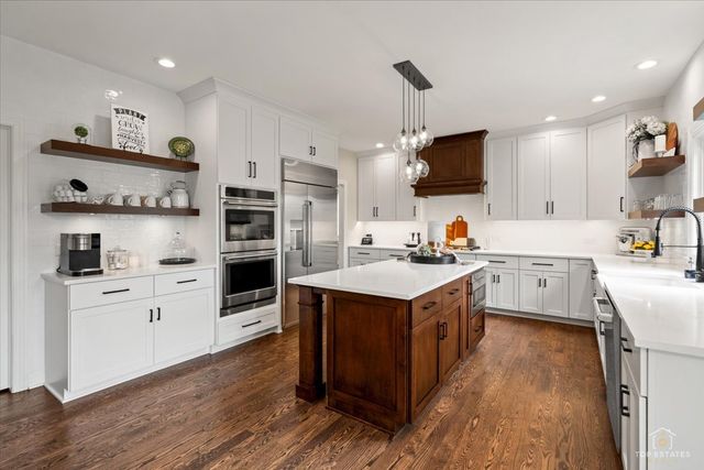 3848 Junebreeze Lane, Naperville, IL 60564